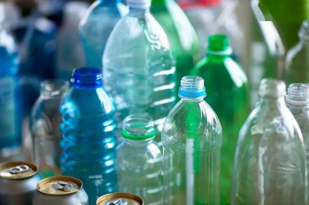“十四五”治理塑料汙染：穩妥推廣替代品，可再生塑料迎來（lái）黃金時代