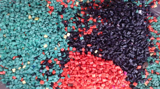 利好再（zài）生塑料（liào），歐盟考慮將強製性回收成分應用擴大至建築、汽車及包裝行業