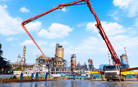 儀征化纖（xiān）年產300萬噸PTA項目（mù）實現土建逐步交安